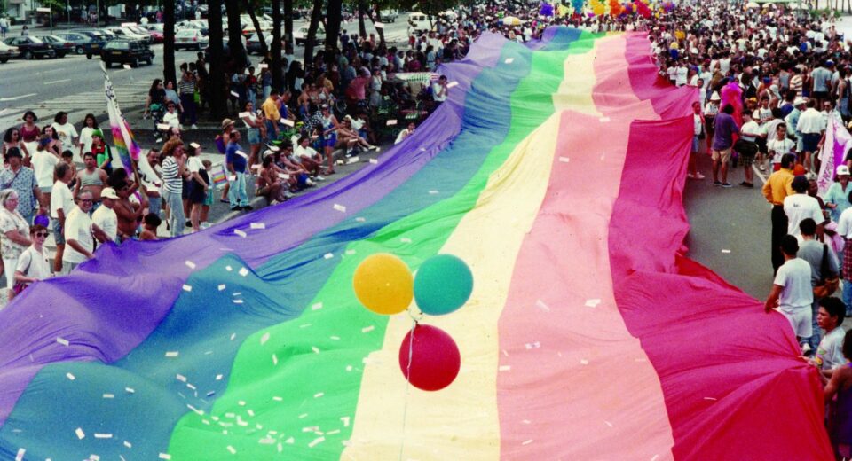 Há 30 anos, marcha no Rio inaugurava paradas do orgulho LGBT no Brasil