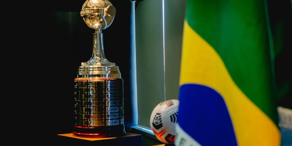 Brasil iguala Argentina no topo da Libertadores, com 25 títulos