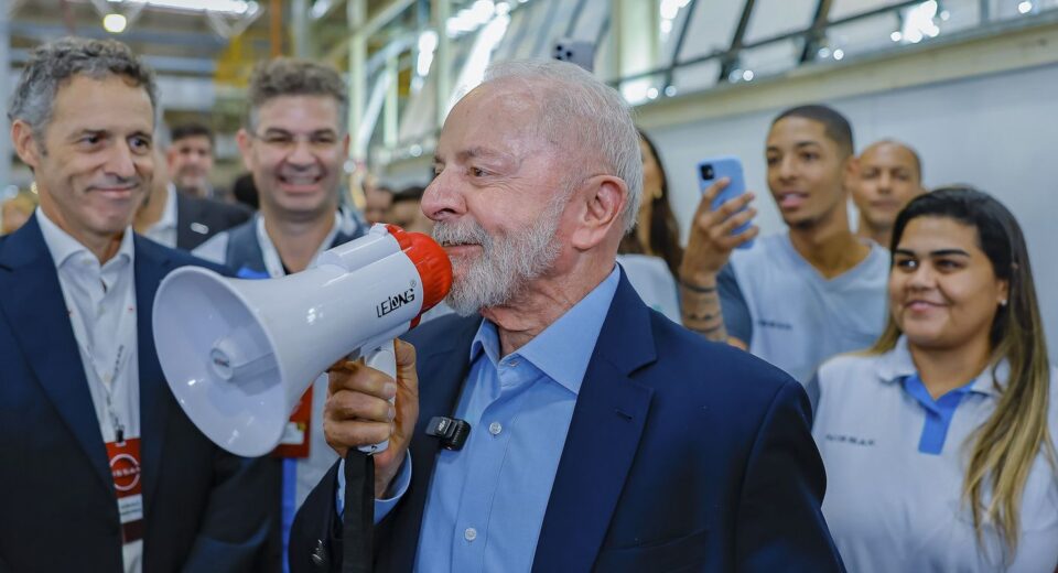 Lula assina medida que altera regras para vales-alimentação e refeição