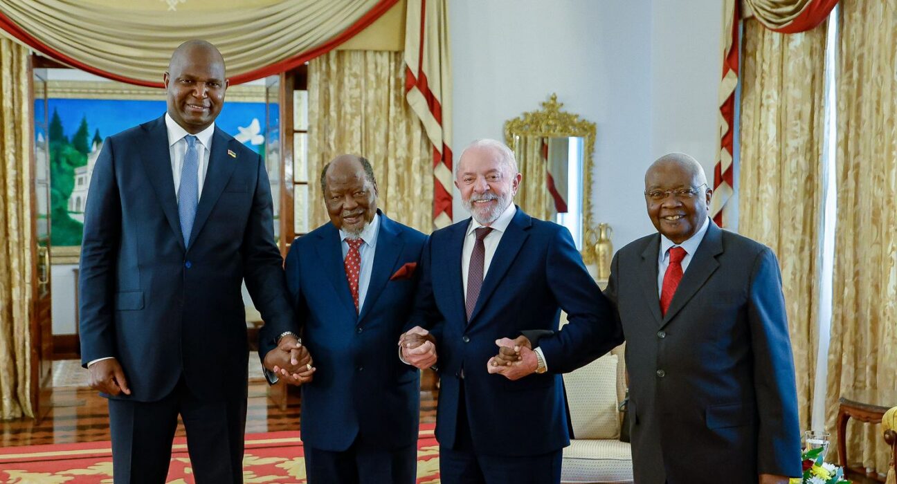 Brasil e Moçambique assinam acordos para fortalecer o país africano