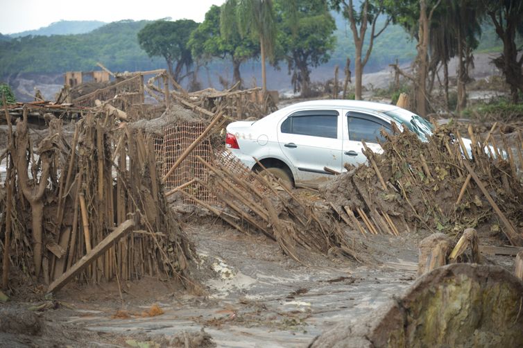 Mariana (MG) - Distrito de Bento Rodrigues, em Mariana (MG), atingido pelo rompimento de duas barragens de rejeitos da mineradora Samarco (Antonio Cruz/Agência Brasil)
