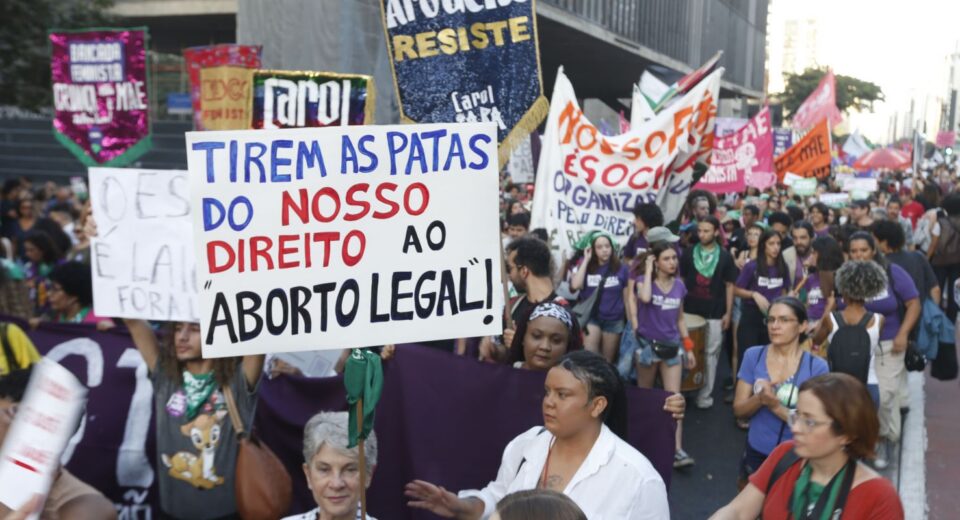 Ataque a aborto legal espalha "pânico moral", diz dirigente do Conanda