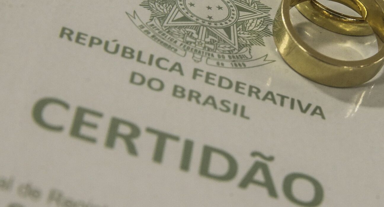 Pela 1ª vez, uniões consensuais superam casamento civil e religioso
