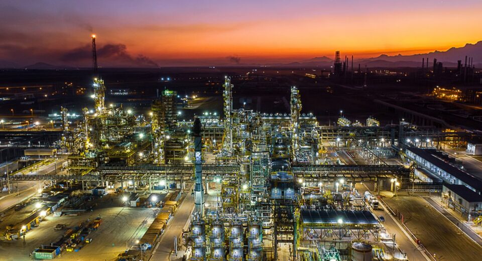 Justiça suspende novos licenciamentos no antigo Comperj