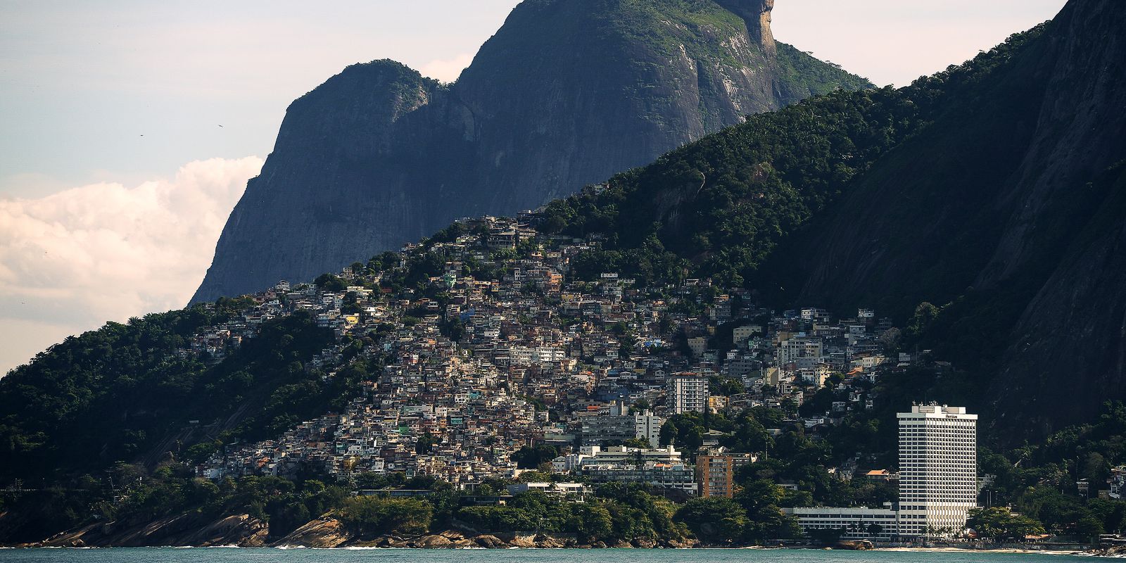 Projeto qualifica mototaxistas de favelas do Rio para atuar no turismo