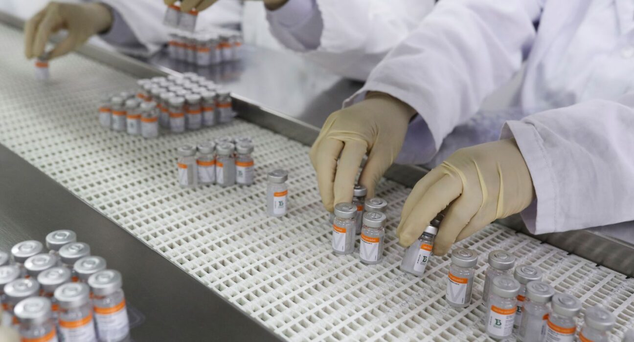 Anvisa aprova registro de vacina 100% nacional contra dengue