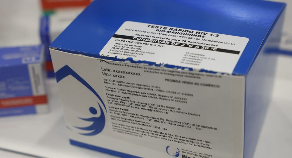 Fiocruz vai ampliar produção de kits diagnósticos para o SUS