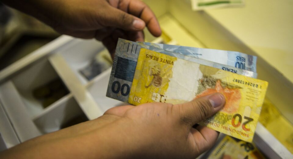 Economia brasileira cresce 0,1% no terceiro trimestre, estima FGV