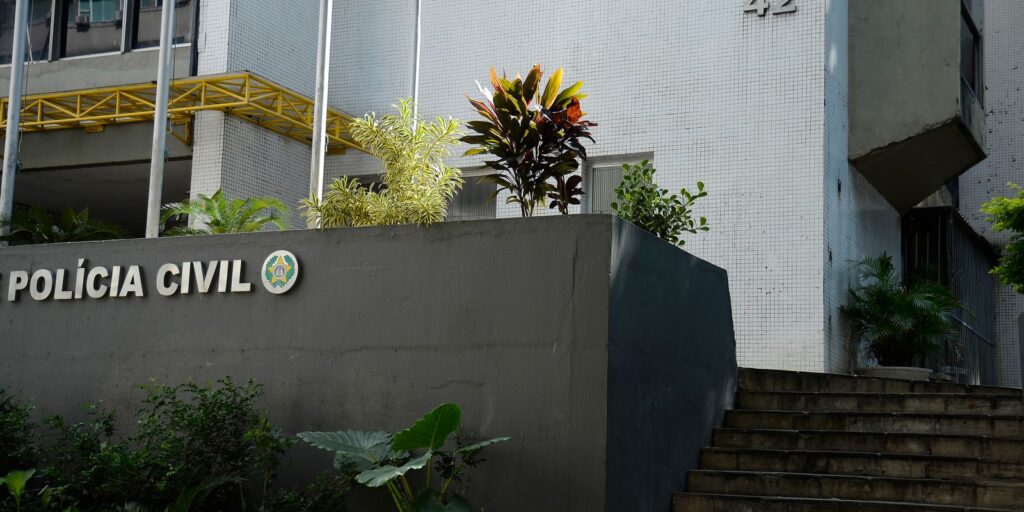 Vereador é preso em operação de combate a barricadas no Grande Rio