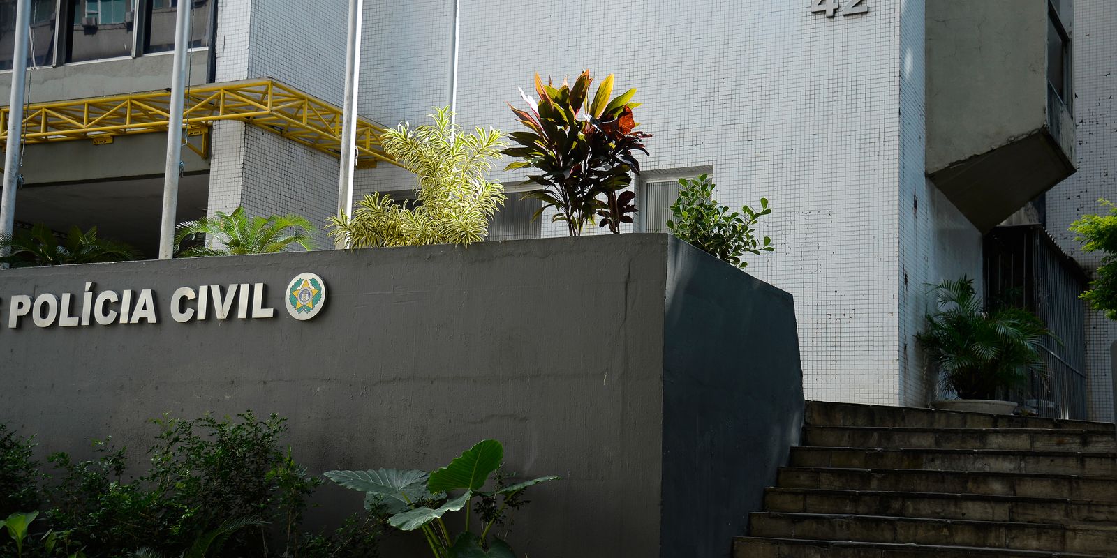 Vereador é preso em operação de combate a barricadas no Grande Rio