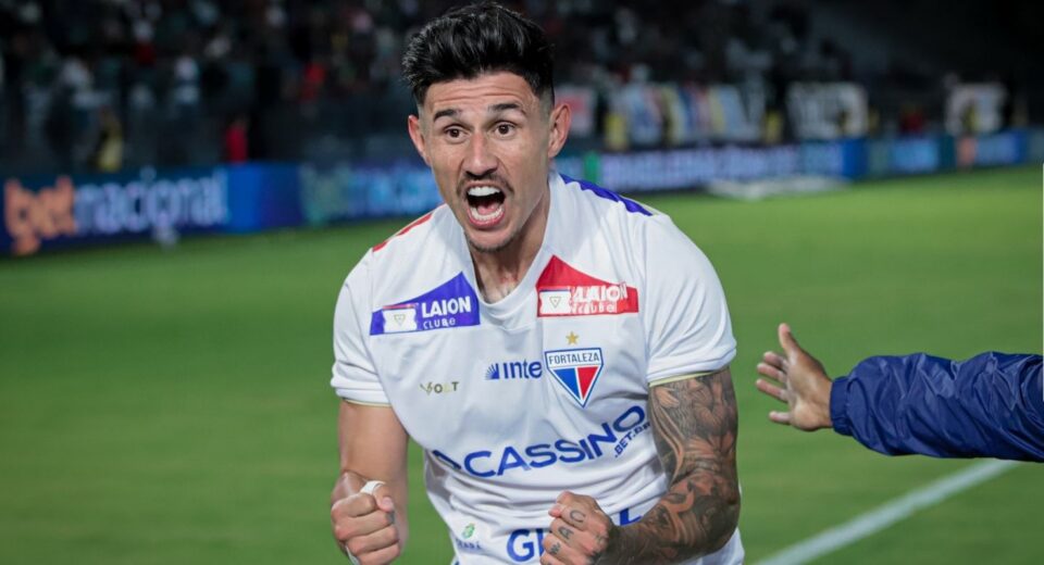 Bareiro marca, Fortaleza vence Bragantino e respira no Brasileirão