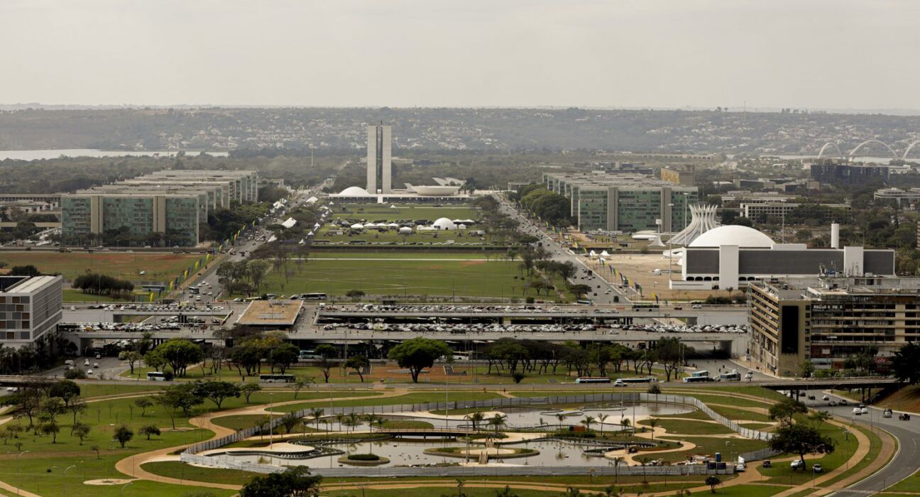 Incêndio em Ministério das Mulheres em Brasília deixa seis feridos