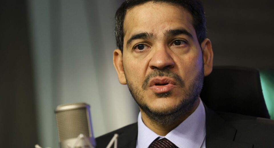 Messias diz que recebe com honra indicação ao STF