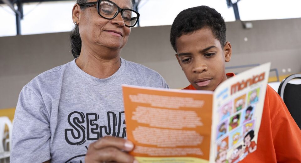 Convívio entre gerações é receita contra etarismo, aponta especialista