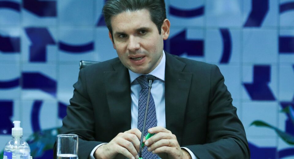 Motta mantém votação do PL Antifacção mesmo com críticas do governo