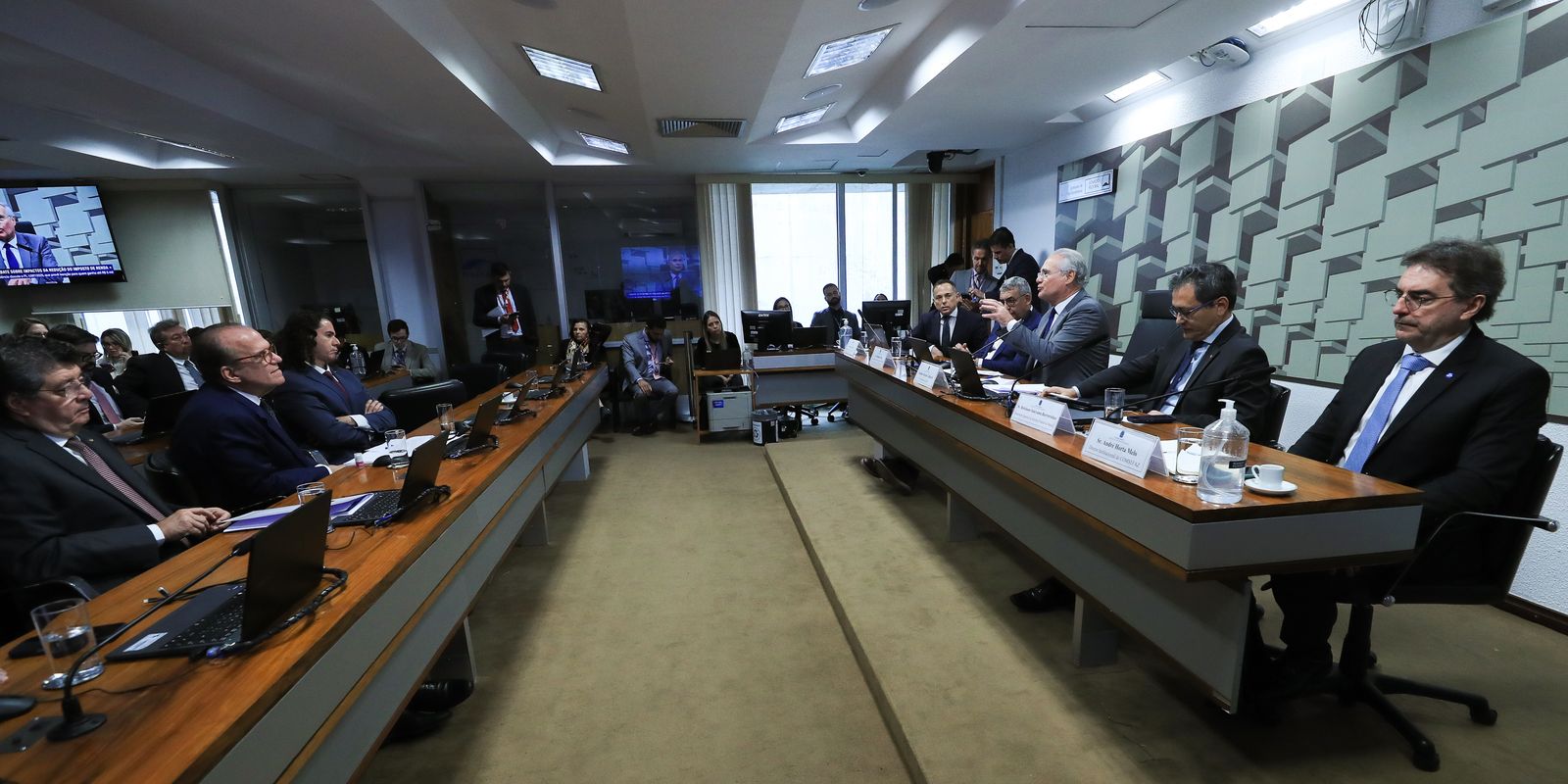 Comissão do Senado aprova isenção do IR para quem ganha até RS 5 mil