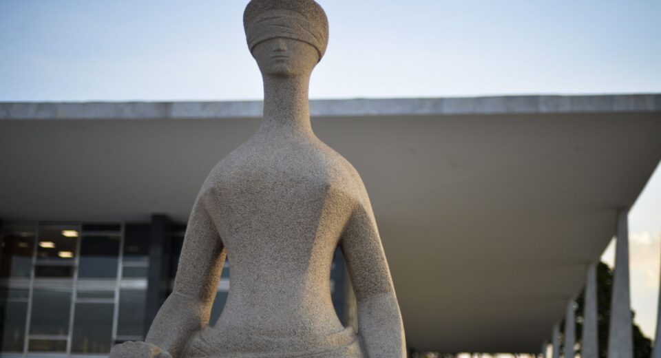 Primeira Turma do STF decide hoje se mantém Bolsonaro preso