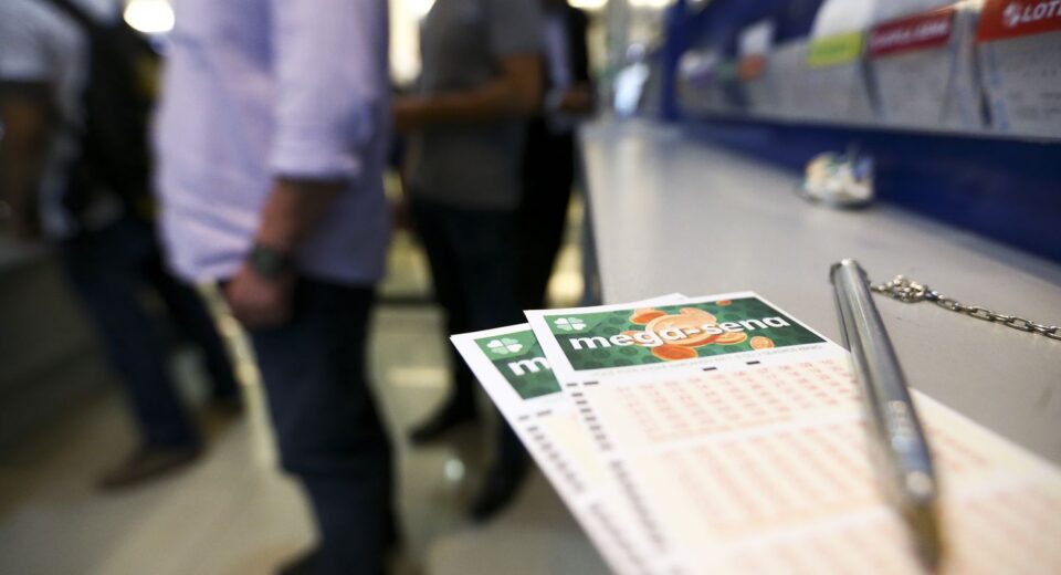 Mega-Sena acumula novamente e prêmio principal vai para R$ 55 milhões
