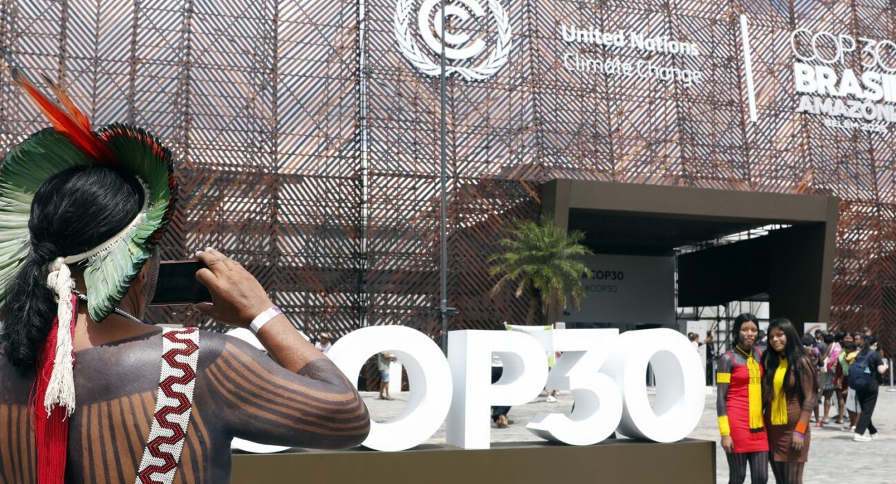 Indígenas do mundo cobram na COP30 centralidade na ação climática 