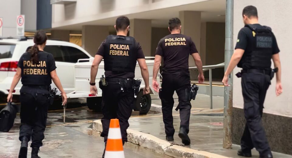 Fraudes no INSS: ex-ministro de Bolsonaro e deputados são alvos da PF