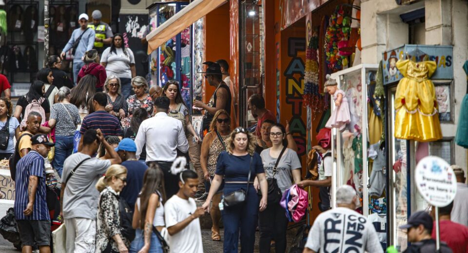 Dez estados e o DF têm menor desemprego registrado desde 2012