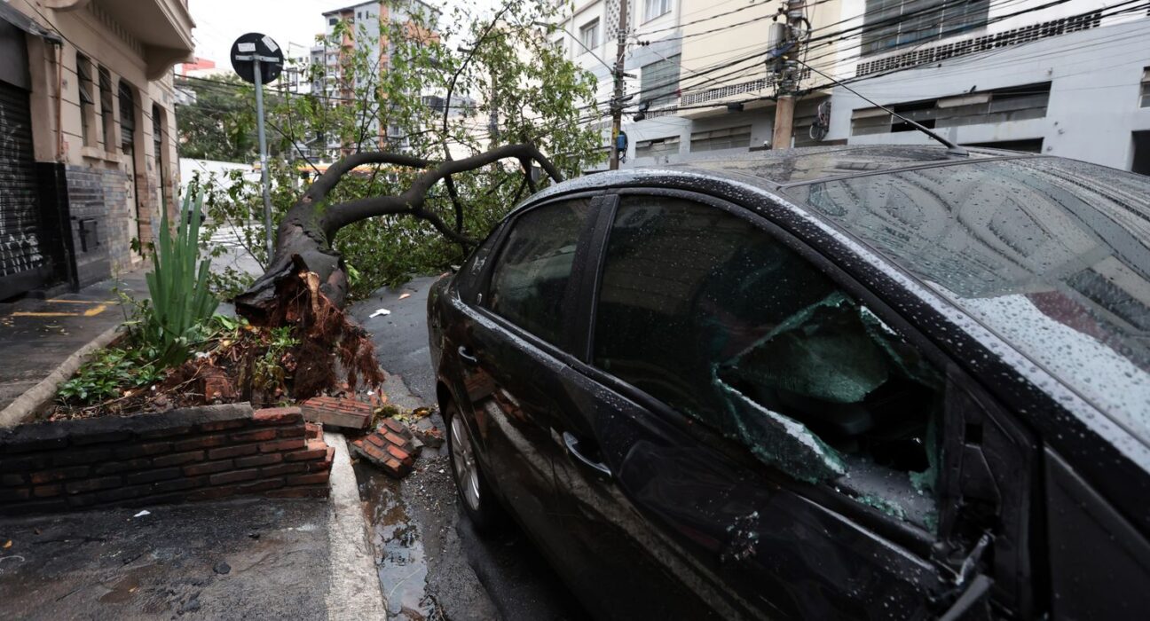 Semana começa com possibilidade de chuvas fortes no Sul e Sudeste