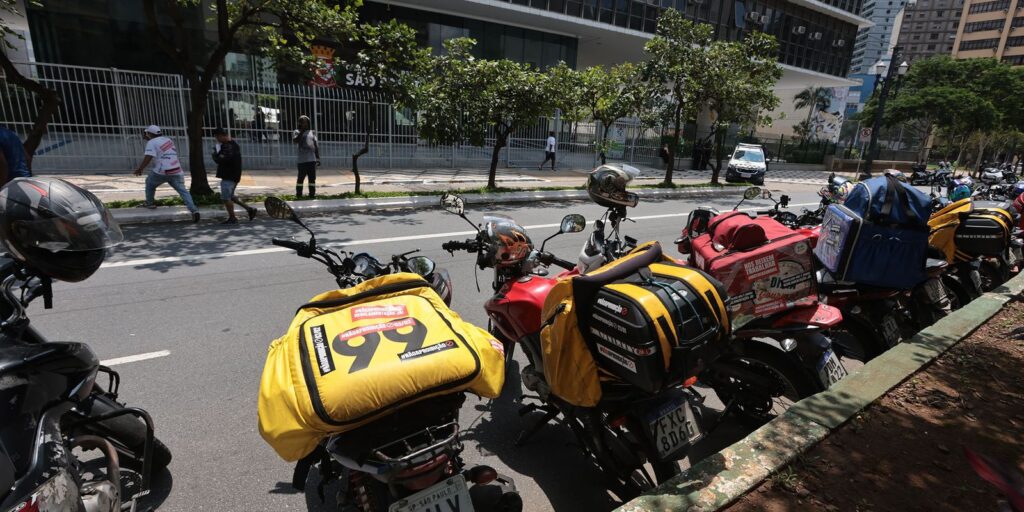 Prefeitura de SP pede mais prazo para liberação de mototáxis na cidade