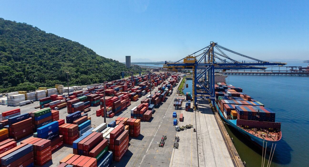 Balança comercial tem o segundo maior superávit para meses de outubro