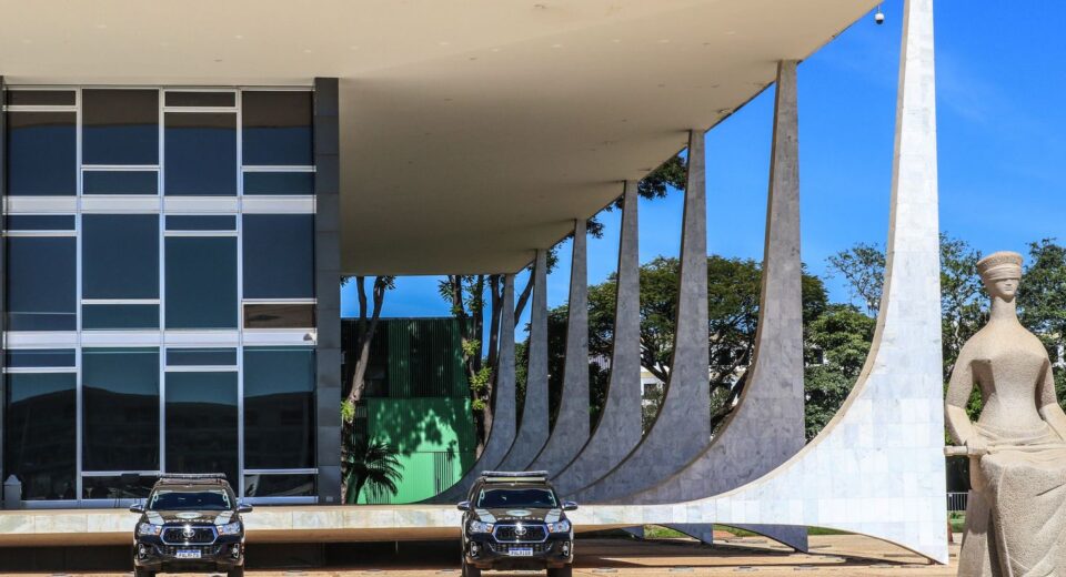 Moraes vota para tornar Eduardo Bolsonaro réu por tentar coagir STF