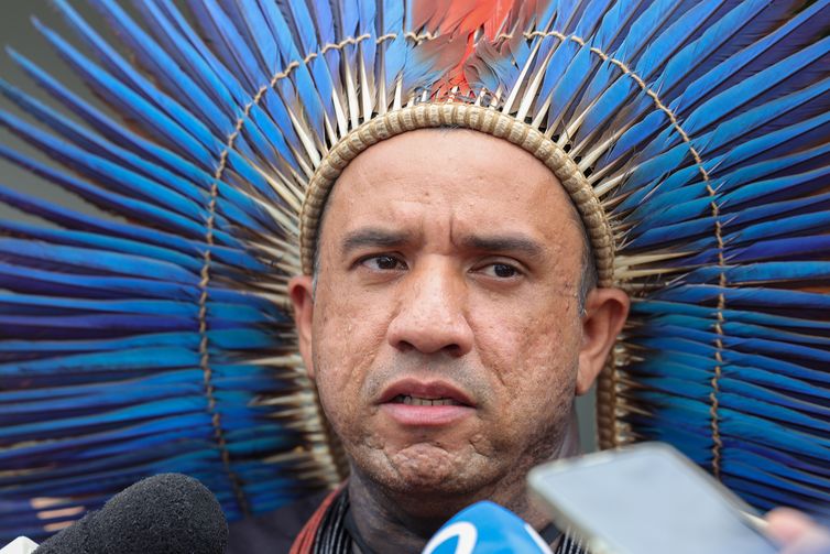 Brasília (DF) 07/04/2025 O Acampamento Terra Livre (ATL), a maior Assembleia dos Povos e Organizações Indígenas do Brasil, acontece em Brasília. O coordenador executivo APIB, Dinamam Tuxá, fala com a imprensa  Foto: Fabio Rodrigues-Pozzebom/ Agência Brasil