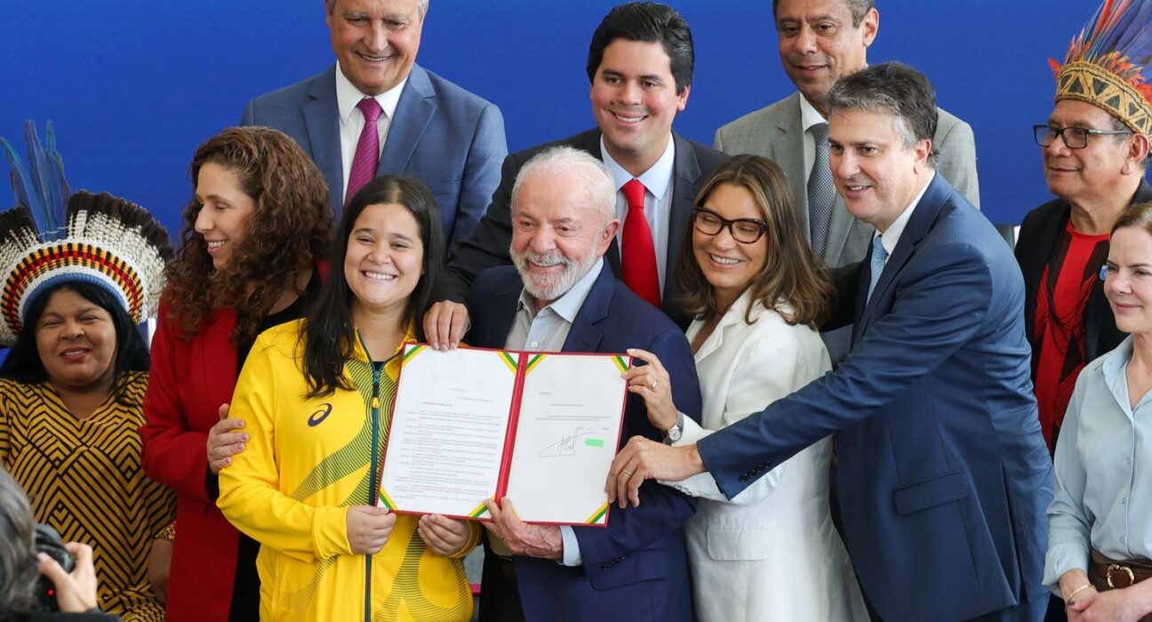 Lula envia para o Congresso projetos que criam a Unind e UFEsporte