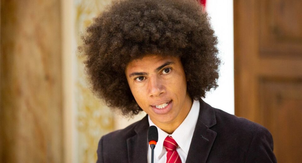 Deputado do PR filmado em briga de rua diz que sofreu racismo