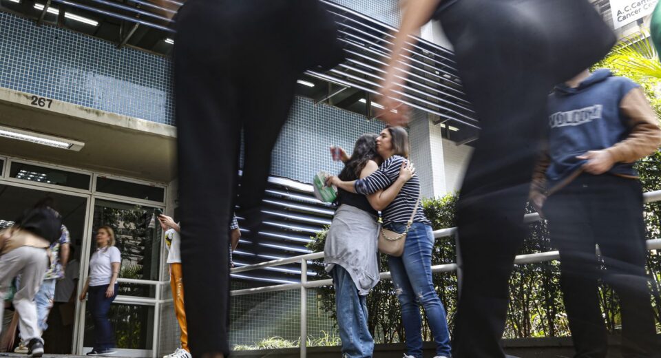 Enem 2025: saiba o que é permitido levar no primeiro dia de provas