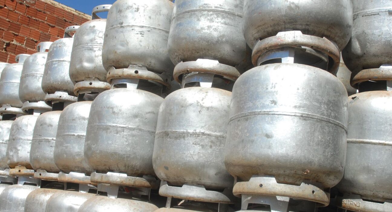 Gás gratuito chega a 1 milhão de famílias a partir de segunda-feira