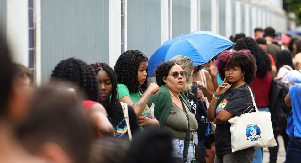 Enem 2025: Candidatos fazem provas do segundo dia até 18h30