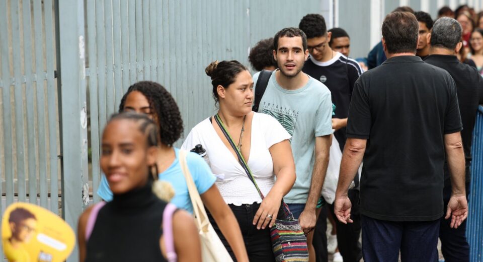 Enem 2025: cerca de 70% dos inscritos fizeram as duas etapas da prova