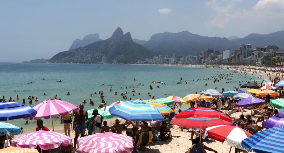 Rio de Janeiro bate recorde de turistas internacionais em 2025