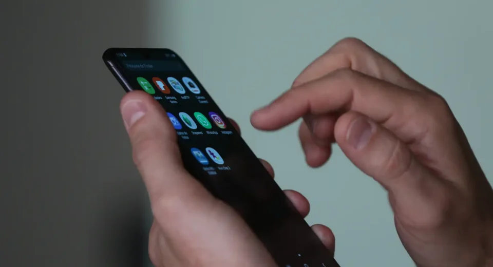 Polícia Civil do RJ vai devolver 1.600 celulares recuperados aos donos