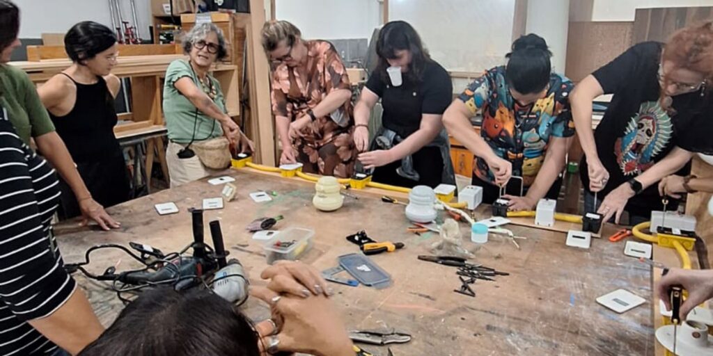 "Divisão sexual do trabalho não desapareceu", diz influencer feminista