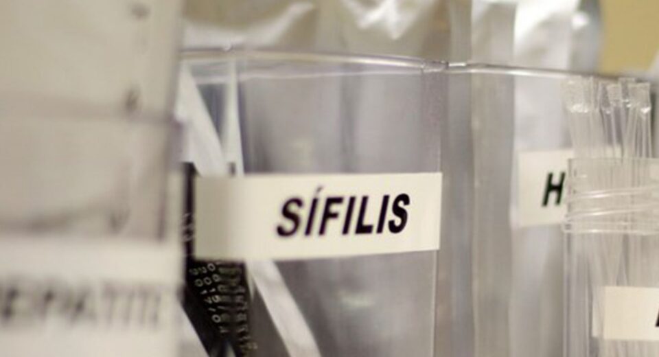 Sífilis continua em ritmo acelerado de crescimento no país