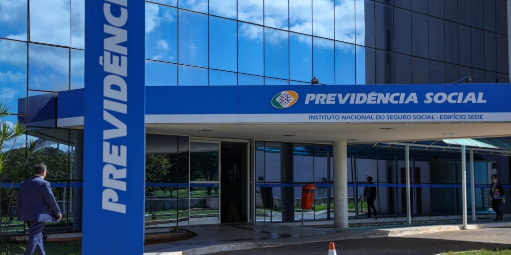 AGU cobra na Justiça mais R$ 135 milhões ligados a desvios no INSS