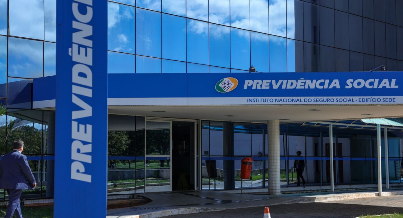 AGU cobra na Justiça mais R$ 135 milhões ligados a desvios no INSS