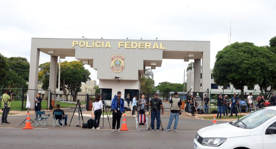 Defesa de Bolsonaro pede autorização para realizar exame na prisão