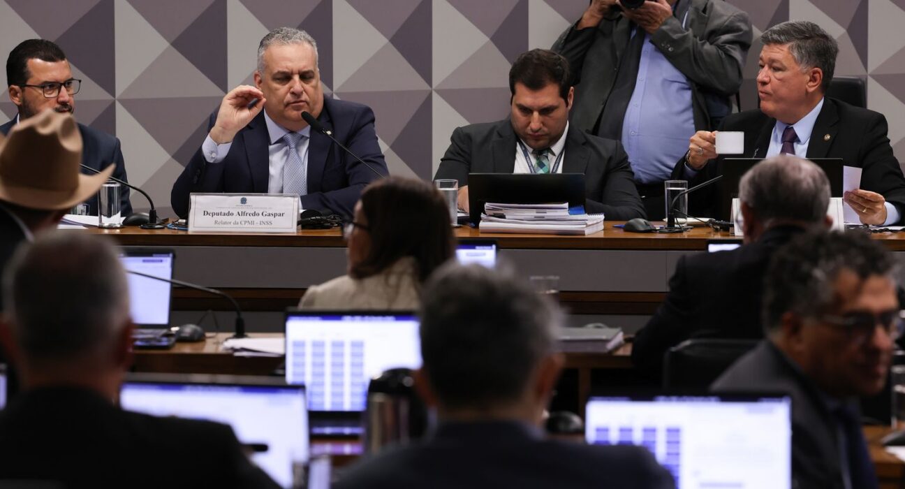 CPMI do INSS rejeita convocar Lulinha e o ministro Jorge Messias