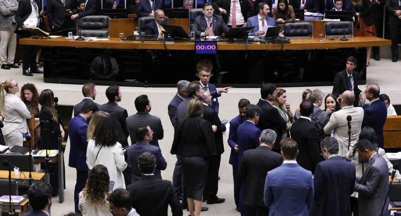 Congresso aprova LDO com superávit de R$ 34 bilhões em 2026