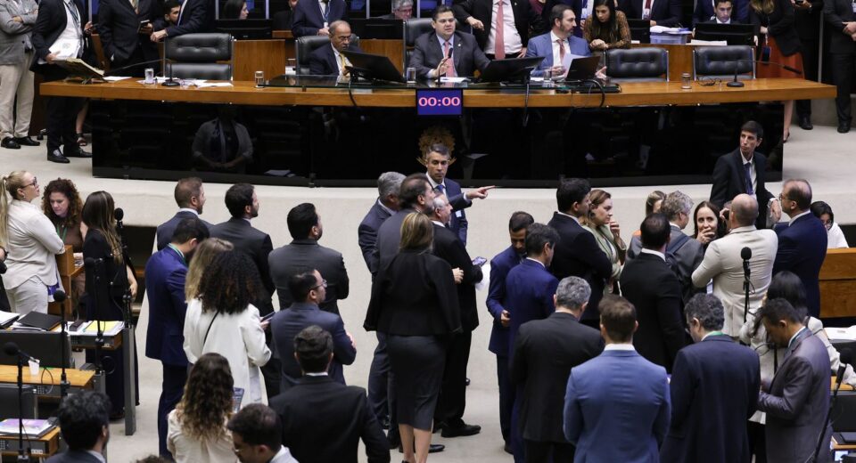 Congresso aprova LDO com superávit de R$ 34 bilhões em 2026