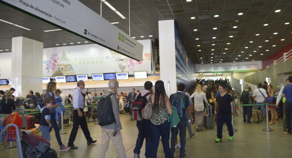 Anac faz operação em aeroportos com maior fluxo em 15 estados