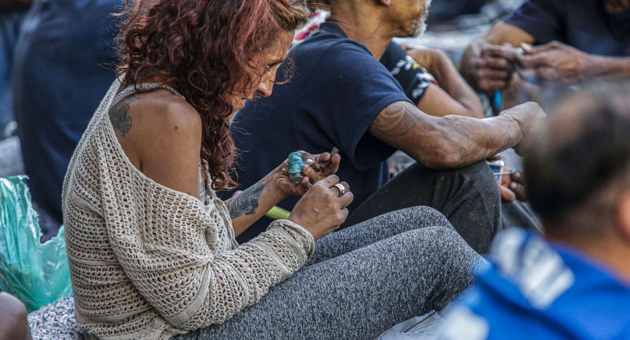 Um em cada cinco brasileiros já usou drogas ilícitas, aponta estudo