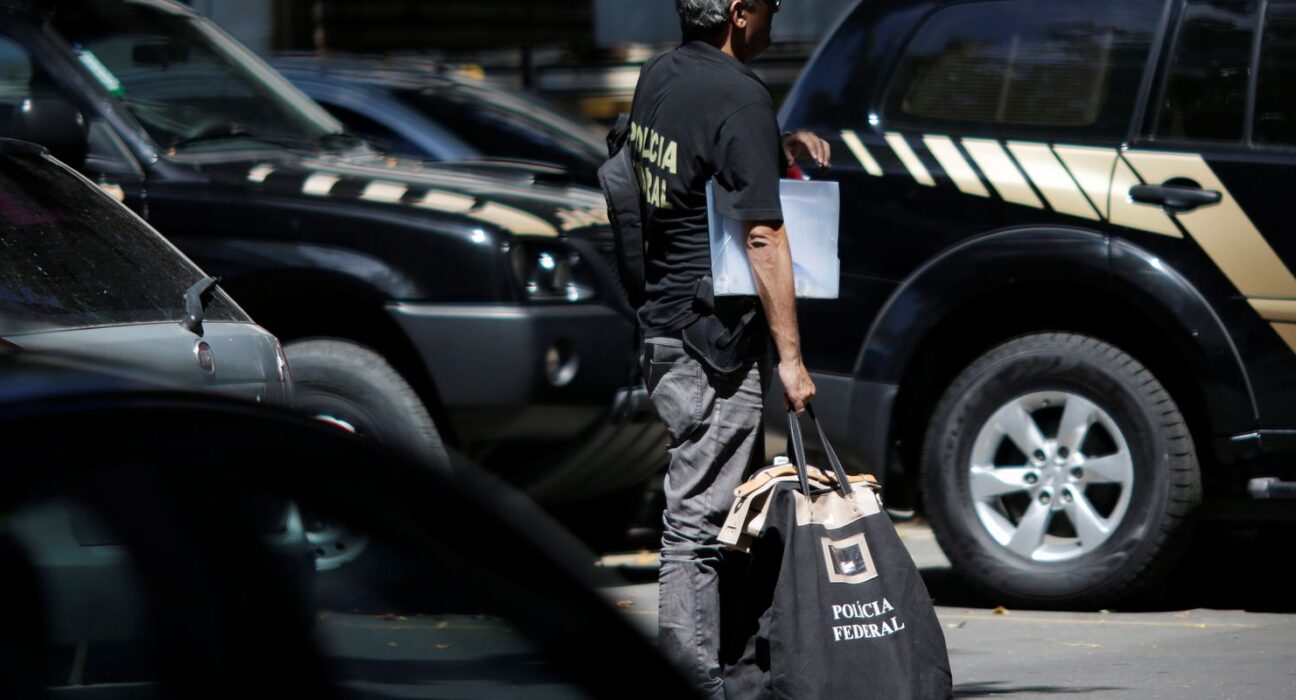 Dino autoriza buscas em apartamento do deputado Antônio Doido