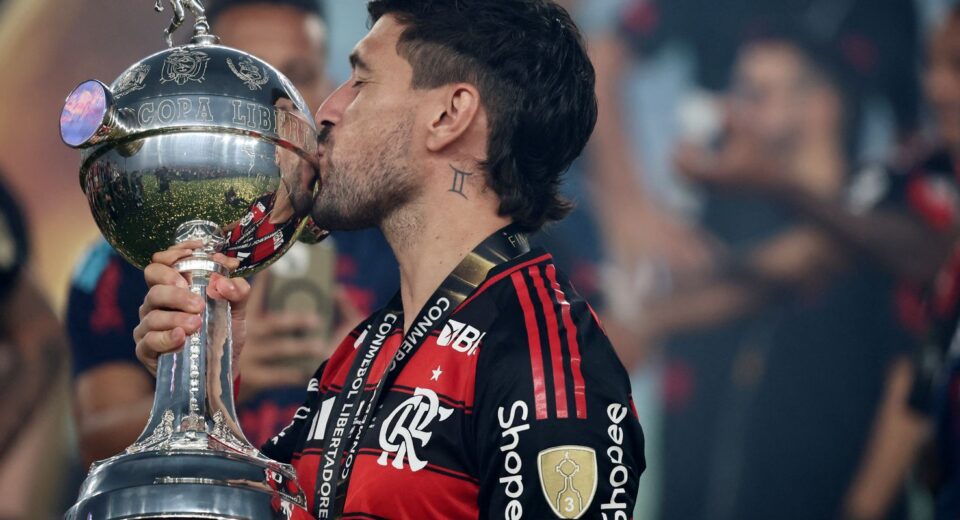 Arrascaeta é finalista no tradicional prêmio Rei da América